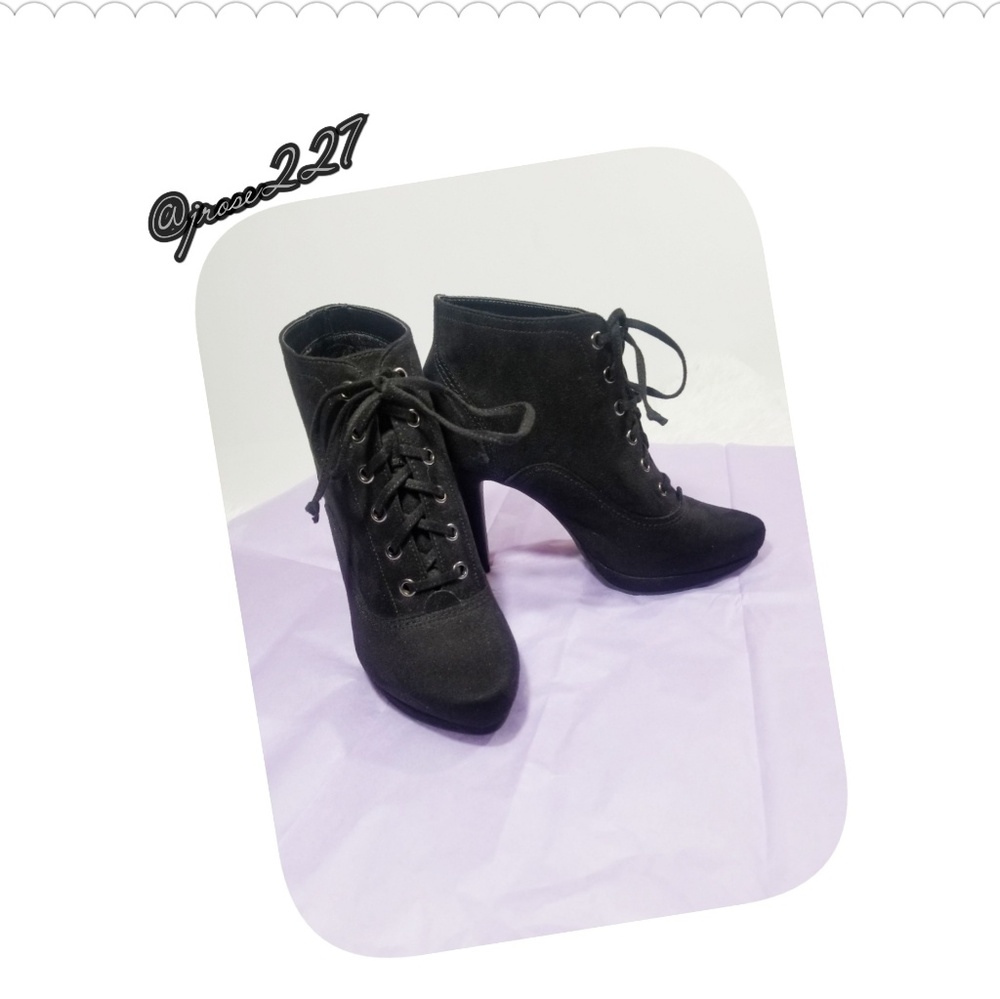 Fioni Black Ankle Boots